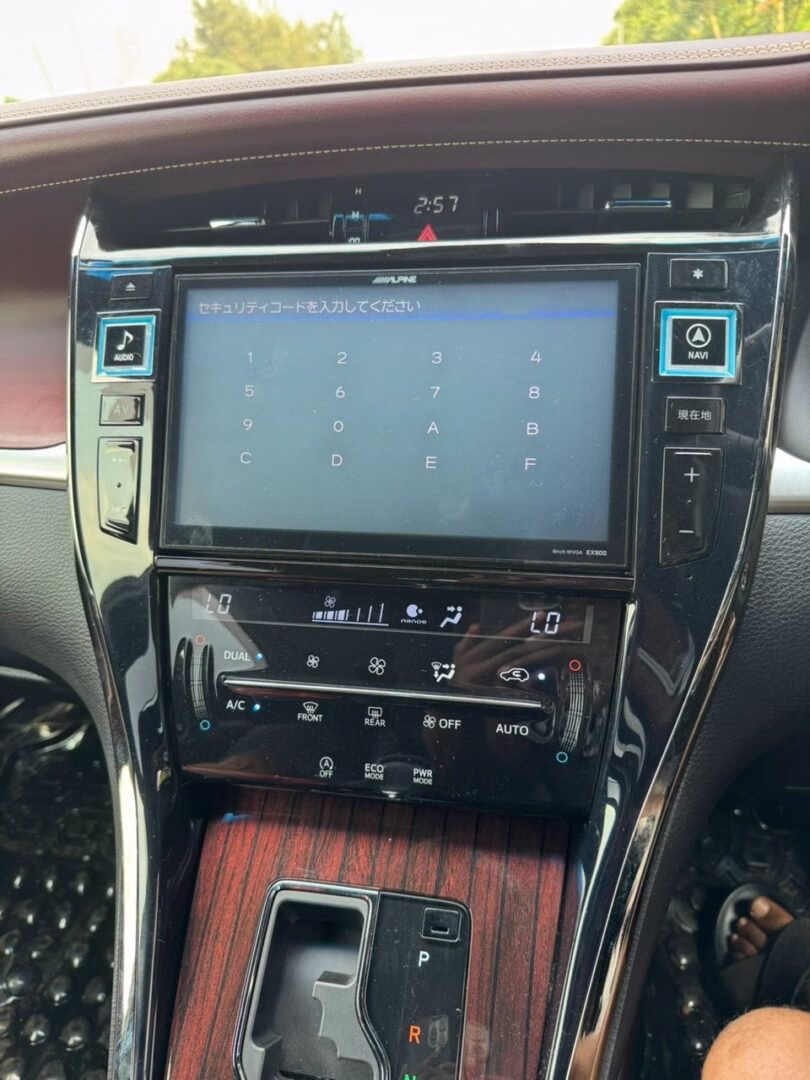 Alpine X8 Stereo code official to fix lock screen